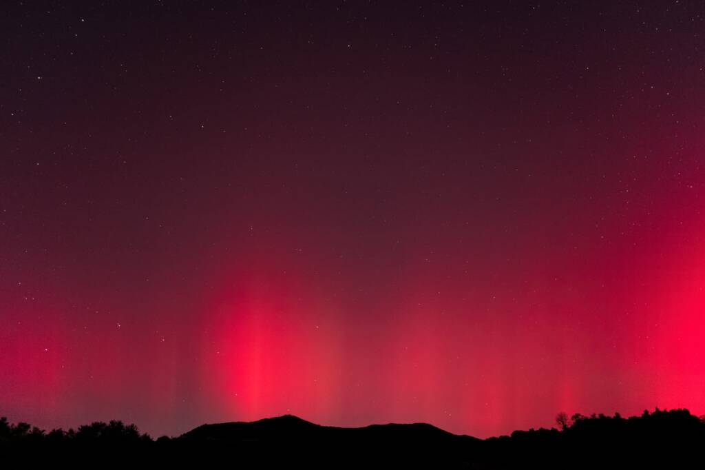 Valceresio - L'Aurora boreale - foto di Alessandro Merga e Maurizio Bosetti