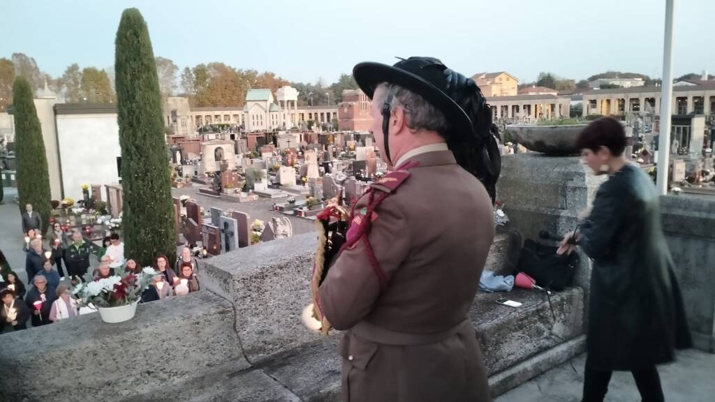 120 persone con AIDO Legnano al cimitero monumentale