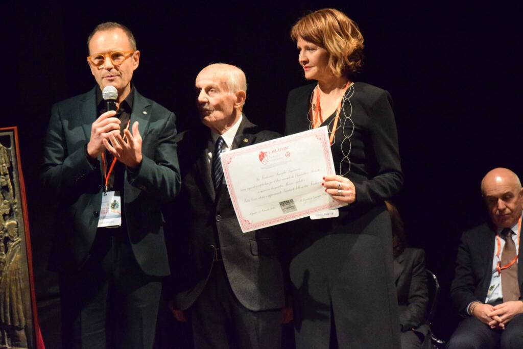 Borse di studio al Teatro Città di Legnano Talisio Tirinnanzi di Legnano