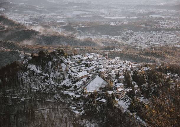 L’incanto del Campo dei Fiori sotto la neve