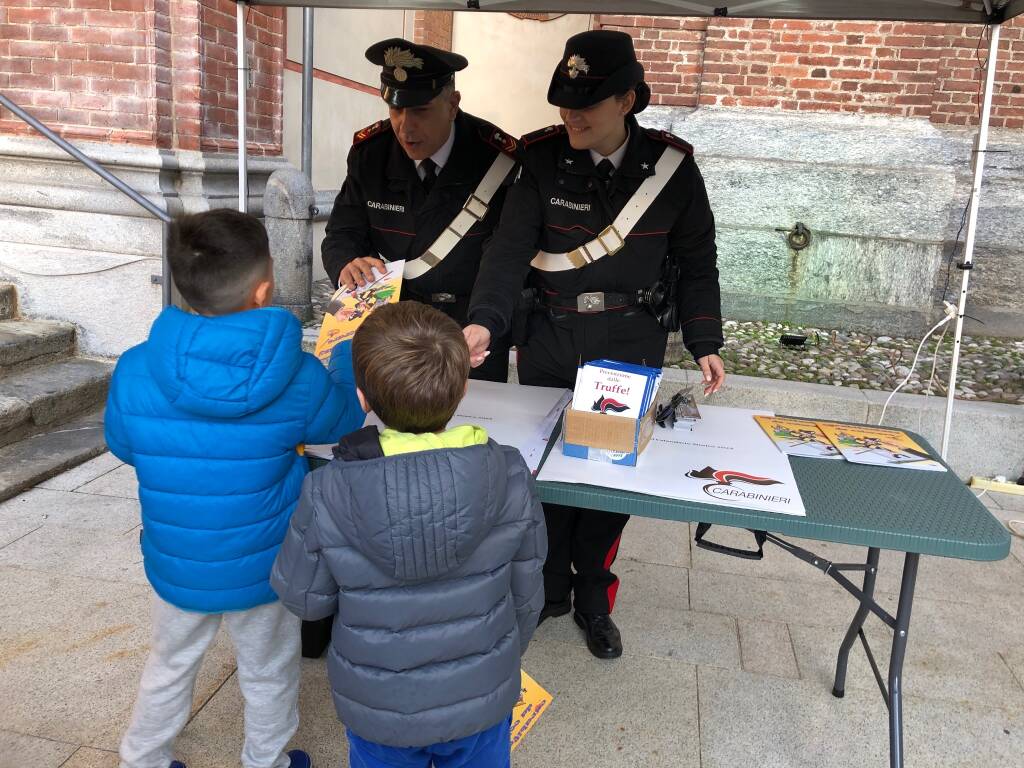 Carabinieri in piazza San Magno per il Santo Patrono 