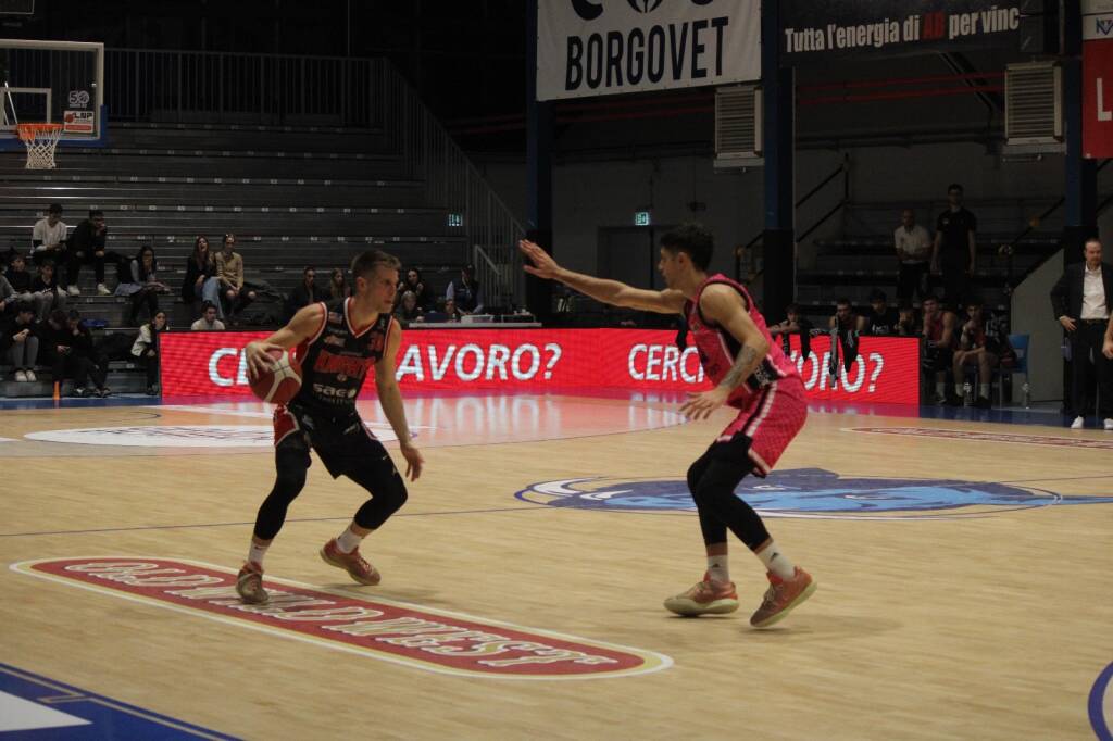 Crema - Legnano Basket, a cura di Andrea Bernasconi