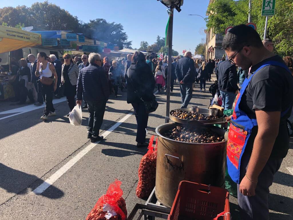 Fiera dei Morti 2024: una fiumana di persone a Legnano 