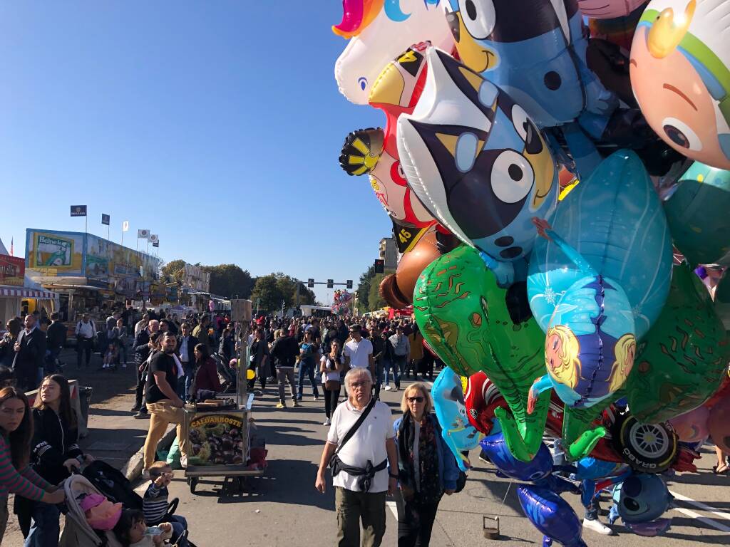 Fiera dei Morti 2024: una fiumana di persone a Legnano 