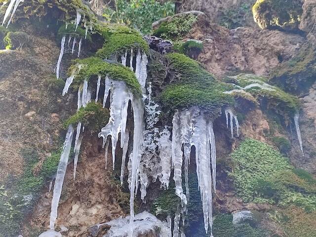 Ghiaccio e fantasia alle grotte di Valganna