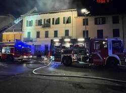 incendio tradate vigili del fuoco