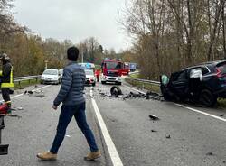 Incidente con tre veicoli a Cocquio Trevisago