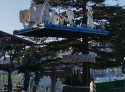 La posa del Presepe Sommerso a Laveno Mombello 