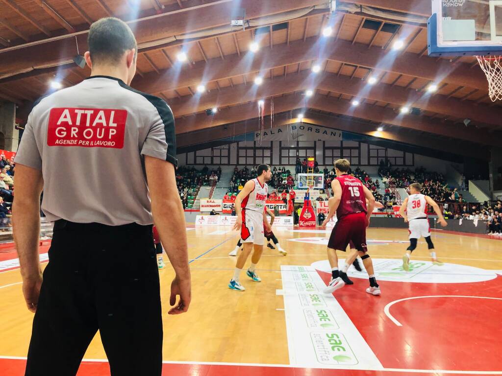 Legnano Basket sfida Omegna al Pala Borsani di Castellanza