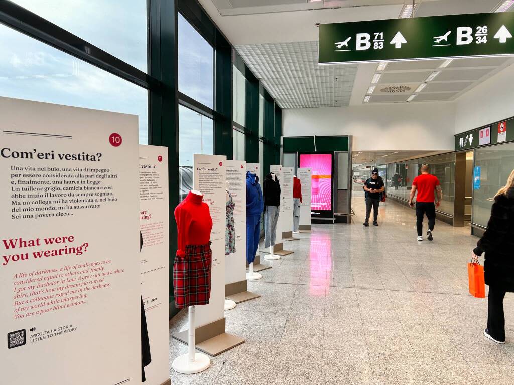 Mostra "Com'eri vestita" a Milano Malpensa