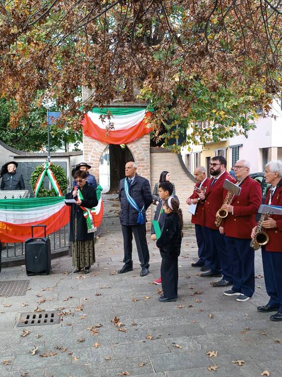 Nerviano celebra il 4 Novembre insieme agli studenti e al Consiglio comunale delle Ragazze e dei Ragazzi