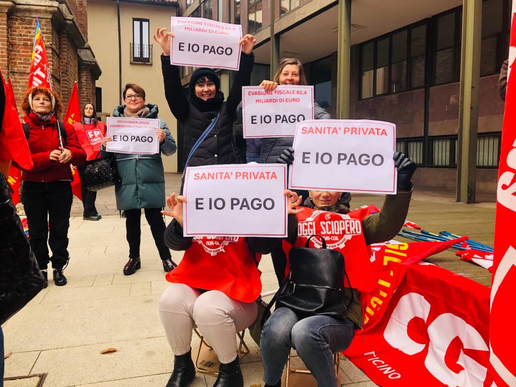 Sciopero generale in piazza San Magno a Legnano