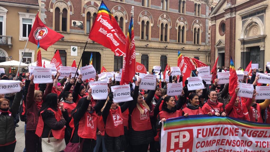 Sciopero generale in piazza San Magno a Legnano