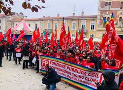 Sciopero generale in piazza San Magno a Legnano