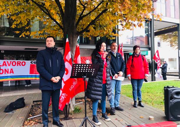 Lo sciopero generale in piazza San Magno a Legnano