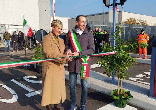 Taglio del nastro per il nuovo Centro del Riuso di Busto Garolfo