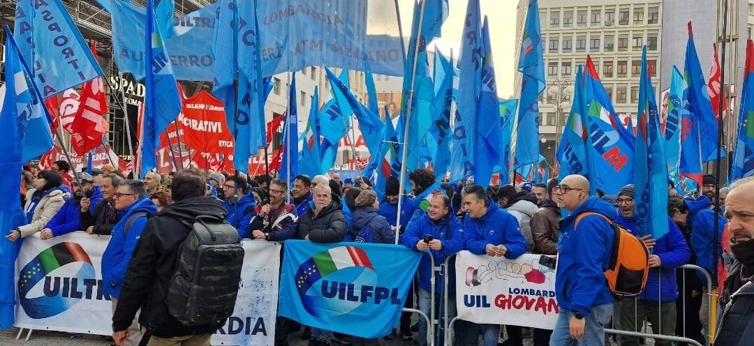 Uil Legnano allo sciopero generale di Milano 