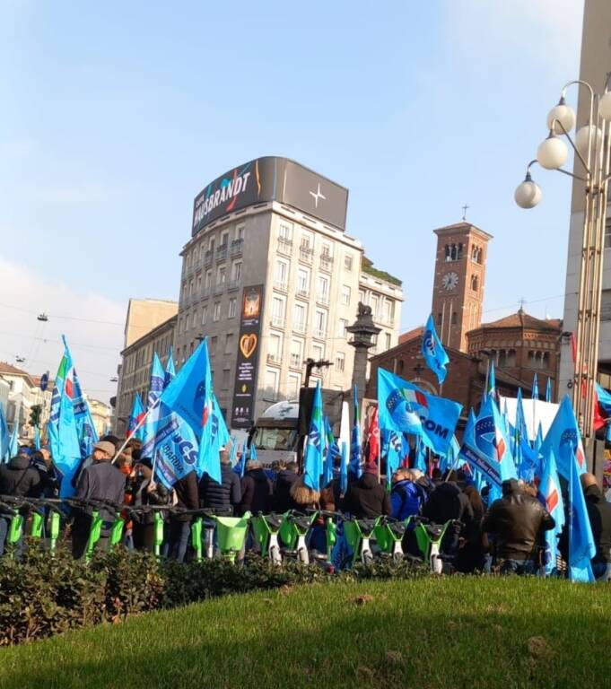 Uil Legnano allo sciopero generale di Milano 