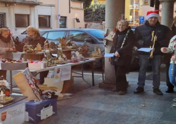 A Cerro Maggiore mercatino natalizio benefico con il Gruppo Alveare e il Corpo Musicale Cittadino