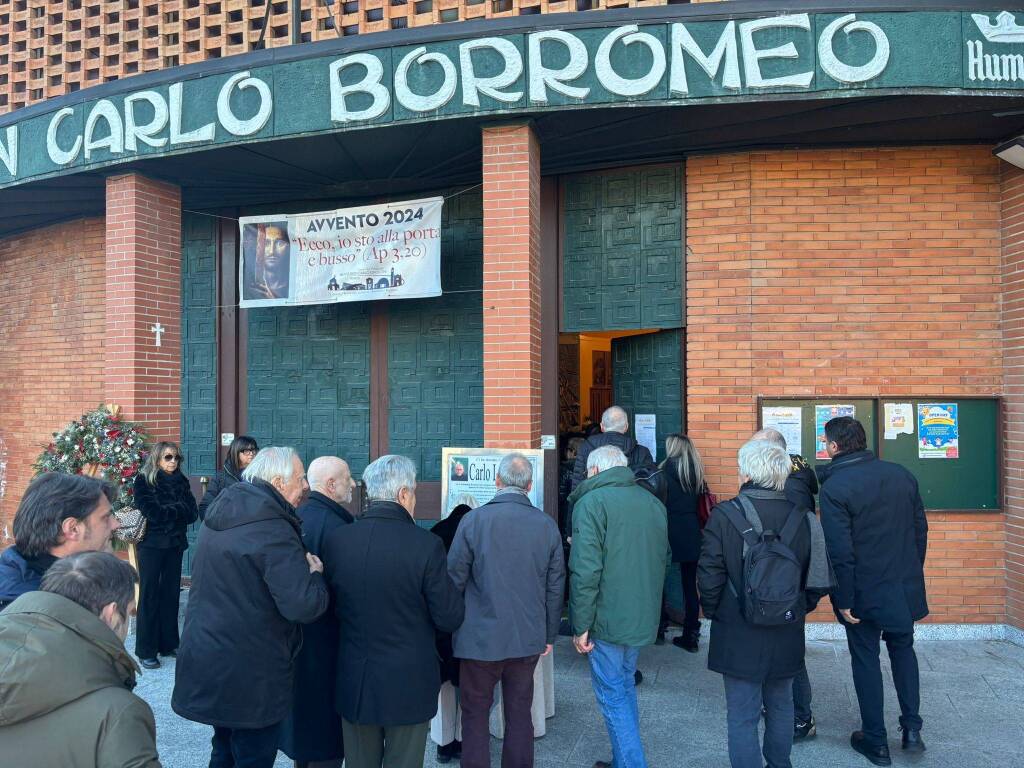 A Varese l'ultimo saluto a Carlo Lucchina