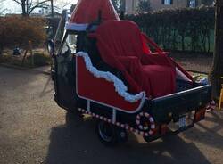 Babbo Natale arriva in "Apeslitta" alla scuola materna di Lissago