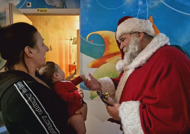 Babbo Natale in pediatria all'Ospedale Del Ponte