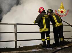 Capanno in fiamme a Maccagno