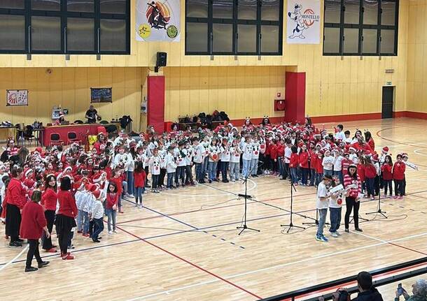 La festa di Natale della \"Bai\" di Gurone