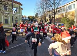 Corsa dei babbi natale a bizzozero