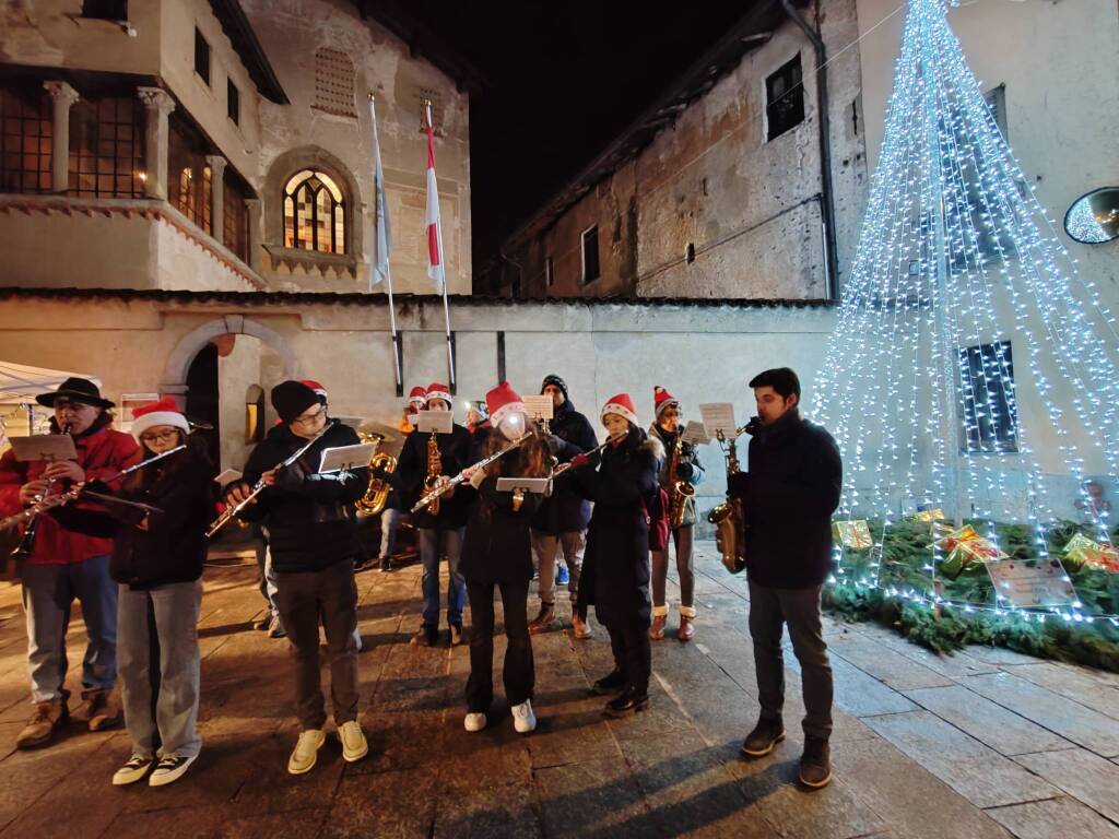 Fiaccolata Castiglione natale 2024