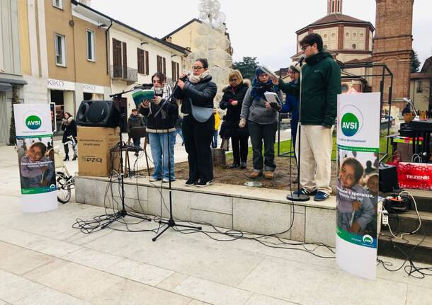 Il banchetto di AVSI di Legnano per il Natale 2024 