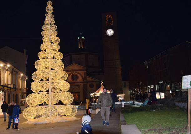 Trenino e spettacolo per bambini in centro a Legnano