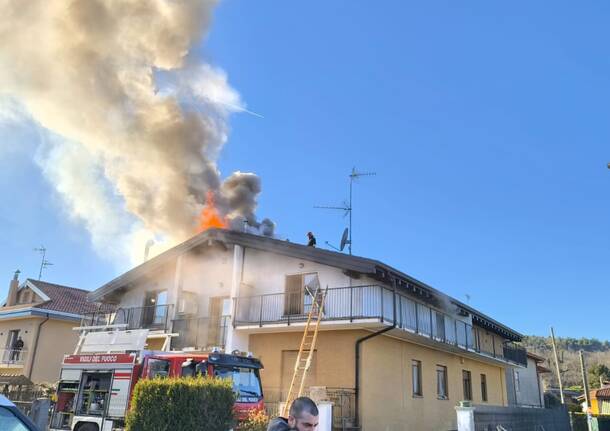 incendio sesto calende