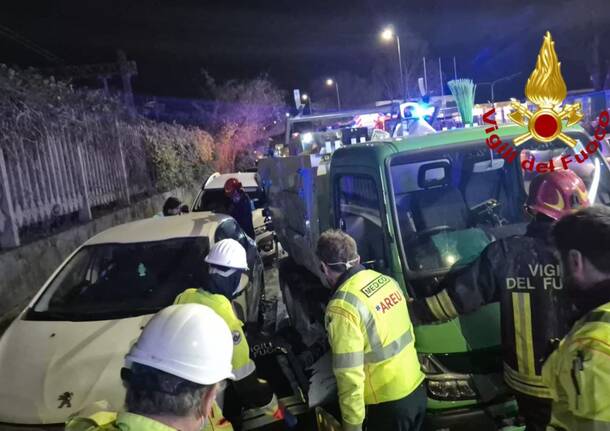 Incidente mortale sul lavoro alla Vigilia di Natale a Milano