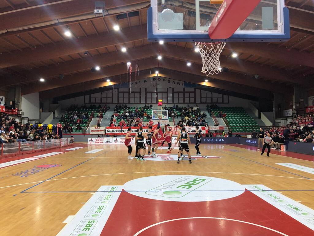 La sfida tra Legnano Basket e San Vendemiano