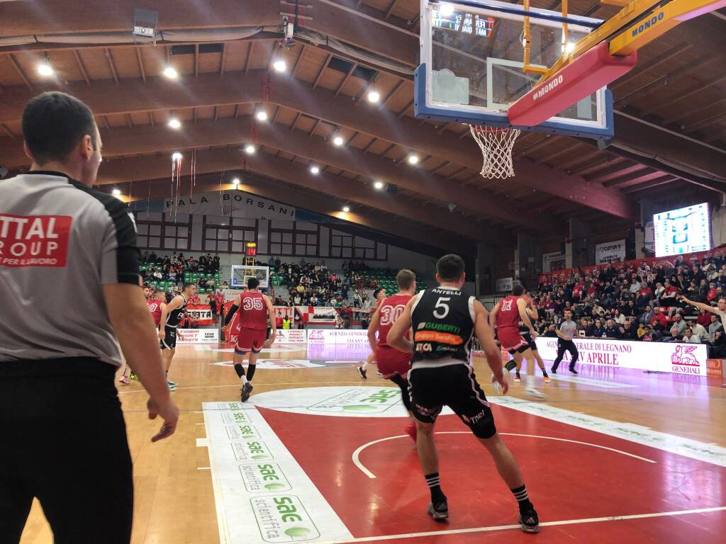 La sfida tra Legnano Basket e San Vendemiano 