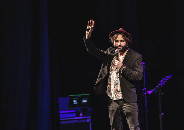 Le foto di “Barbascura X” in scena al Teatro di Varese