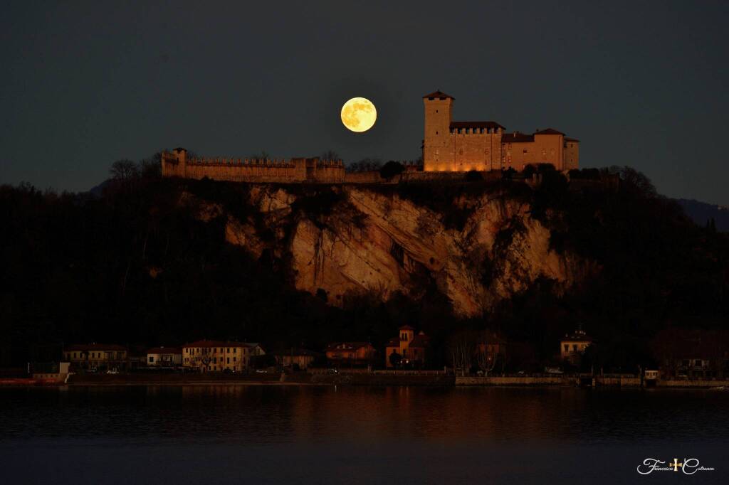 Luna piena di dicembre 2024