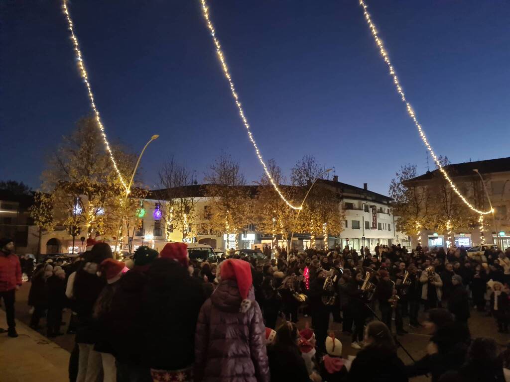 Nel Legnanese si accende la magia del Natale