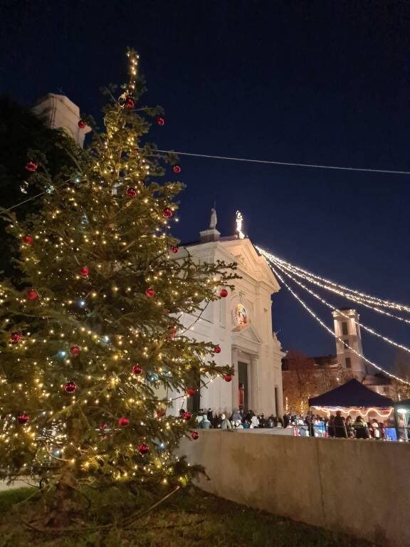 Nel Legnanese si accende la magia del Natale