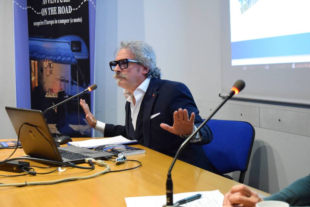 Presentazione libro Enzo Mari