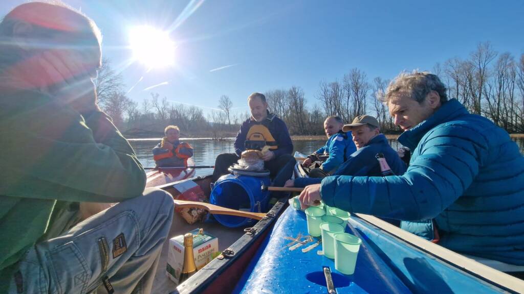 santo stefano 2024 in canoa sul Lago di Varese