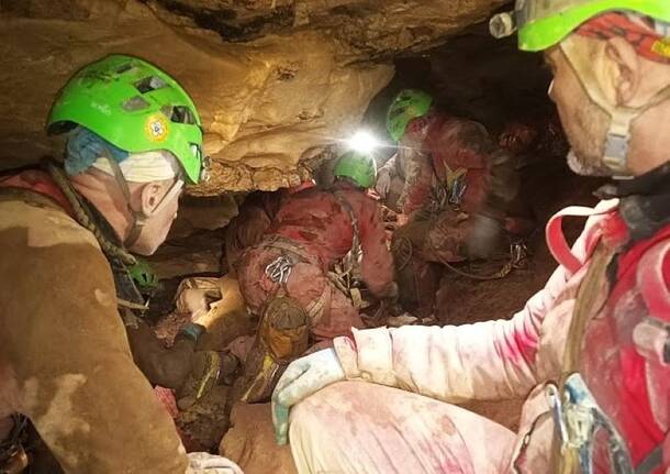 Soccorso alpino grotta di Bueno Fonteno