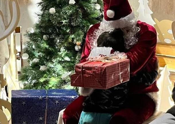 Solidarietà e felicità: un Natale “Come nelle favole” per 65 bambini di Varese