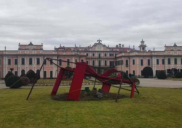 Varese addobbata per Natale