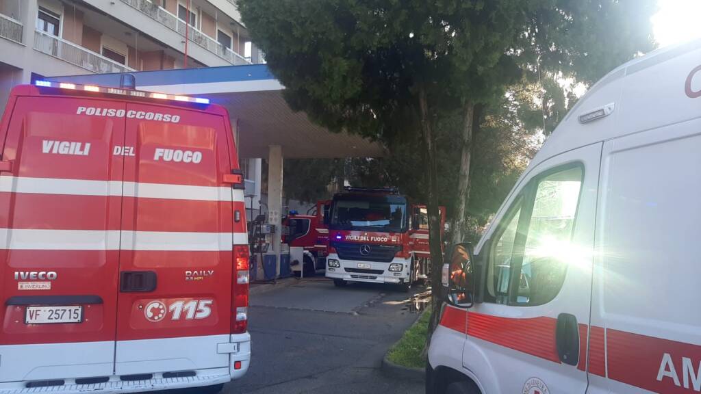 Vigili del fuoco in via Carlo Porta a Legnano