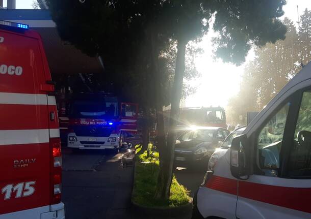 Vigili del fuoco in via Carlo Porta a Legnano