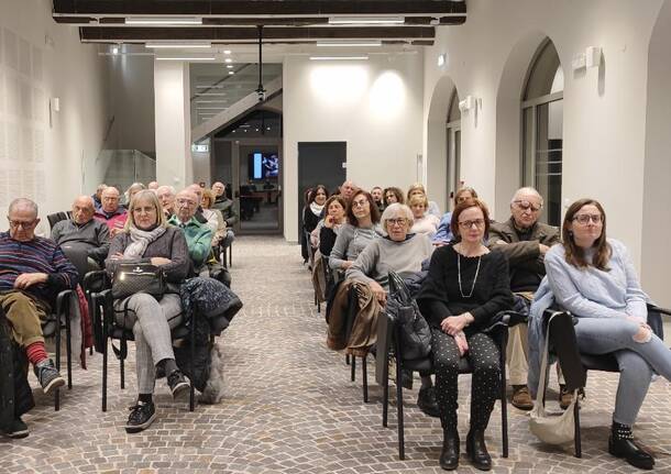 "Cerano prima anche di Frida Kahlo": Fiorenzo Bani racconta le donne artiste a Cerro Maggiore