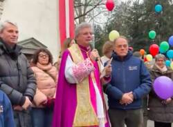 Cuccioli, palloncini e pane alla festa di sant’Antonio