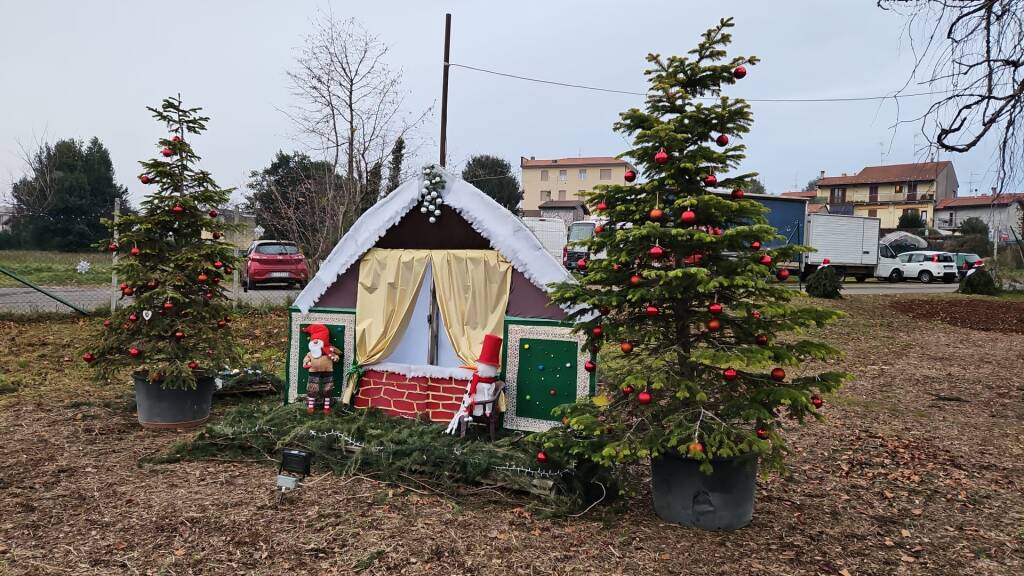 Decorazioni natalizie a Caronno Varesino